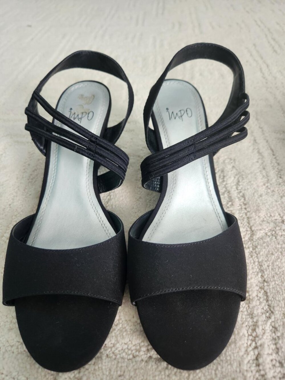 FLASH SALE🚨🚨🚨Impo Elegant Black Heels with Straps